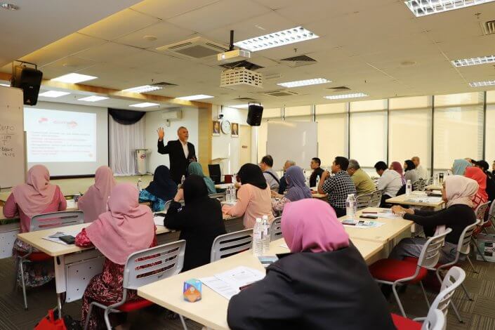 SEMINAR KEFAHAMAN HAK CIPTA BIDANG PENULISAN - Portal ...